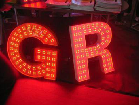 承留LED发光字常见的安装误区。